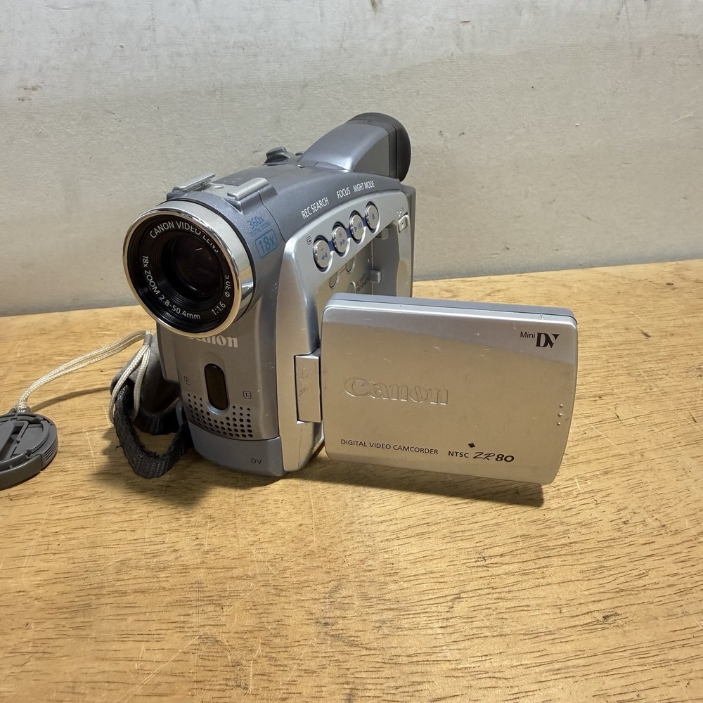 Canon NTSC ZR80 Silver 2.5″ LCD 360x Digi Zoom Handheld MiniDV Camcorder Tested